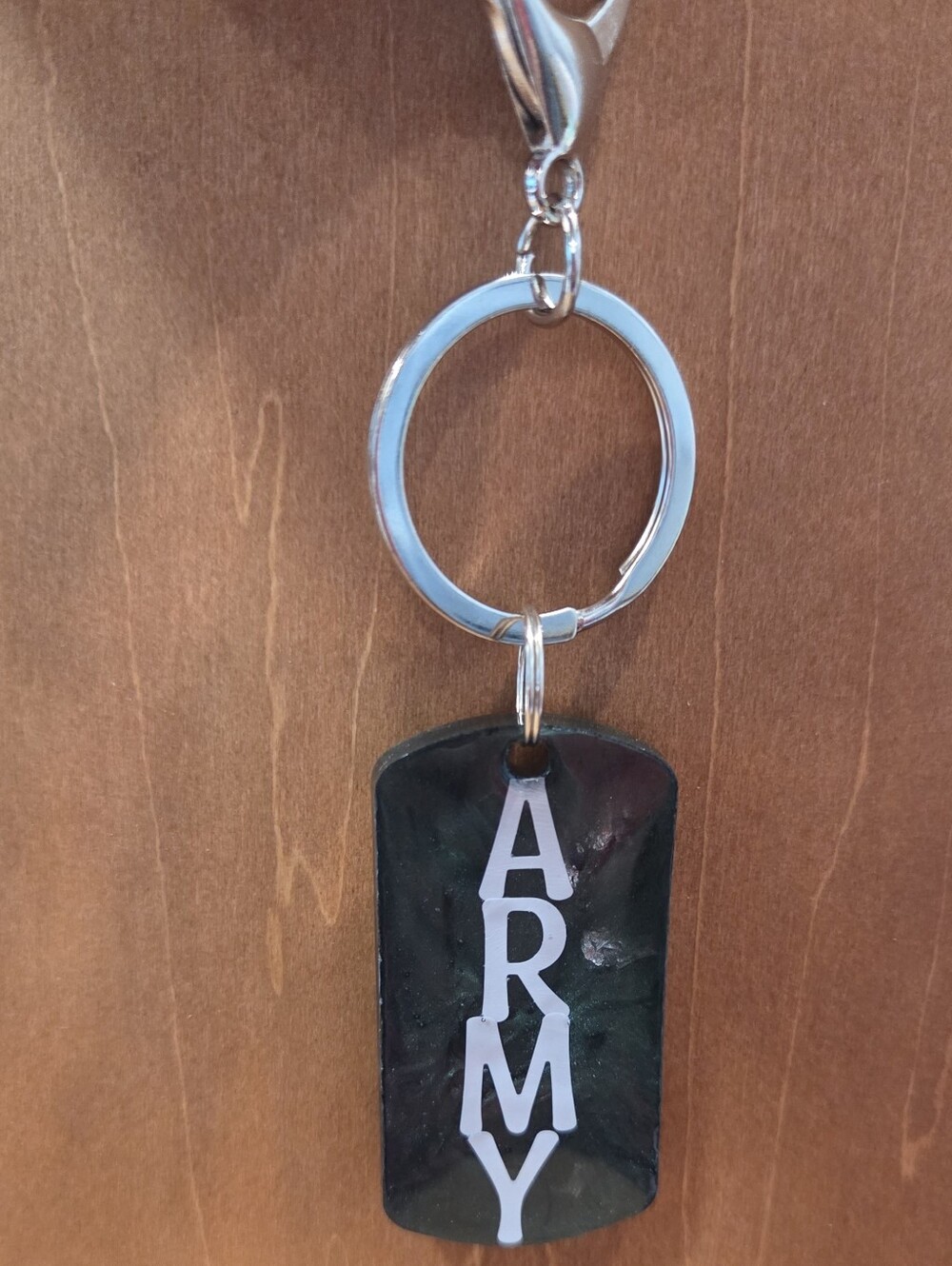 NWT Handmade Resin Military Dog Tag Keychain – US Army & American Flag